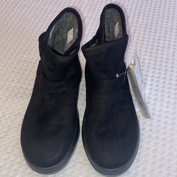 CROCS LODGEPOINT Black Faux Suede Leather Ankle Boots Size 5 Women’s NEW! - Picture 4 of 14